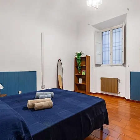 Διαμέρισμα Cozy House With Garden In Downtown