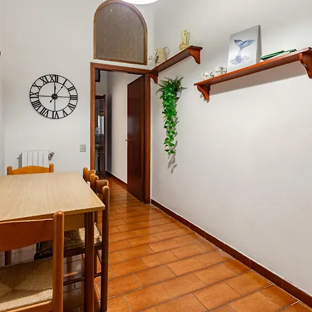 Διαμέρισμα Cozy House With Garden In Downtown *